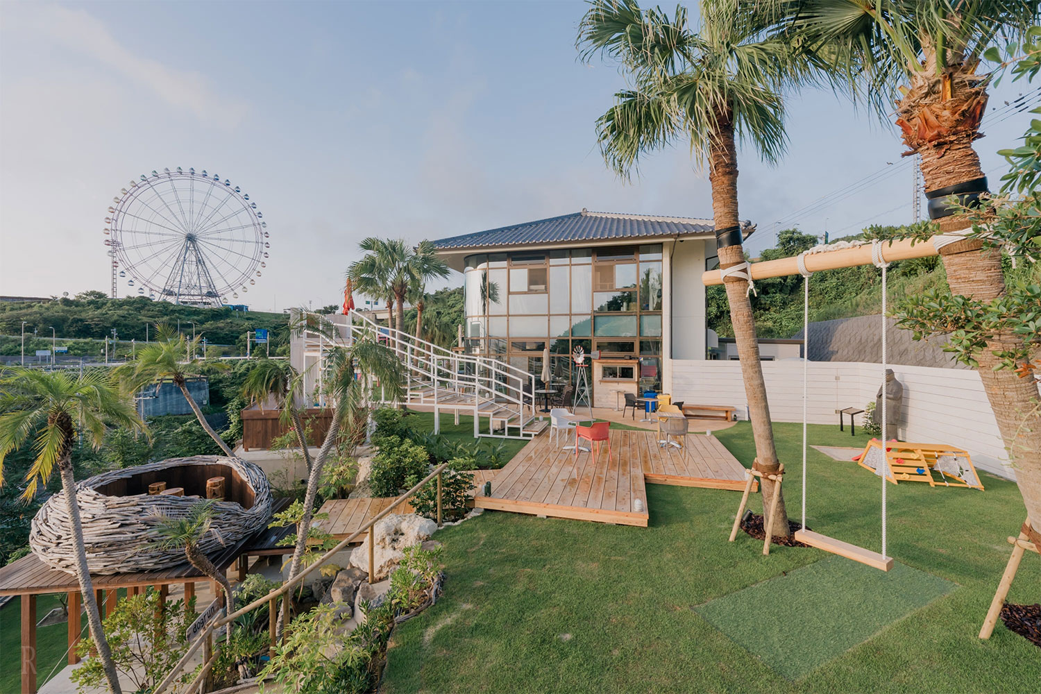 ガーデンと外観